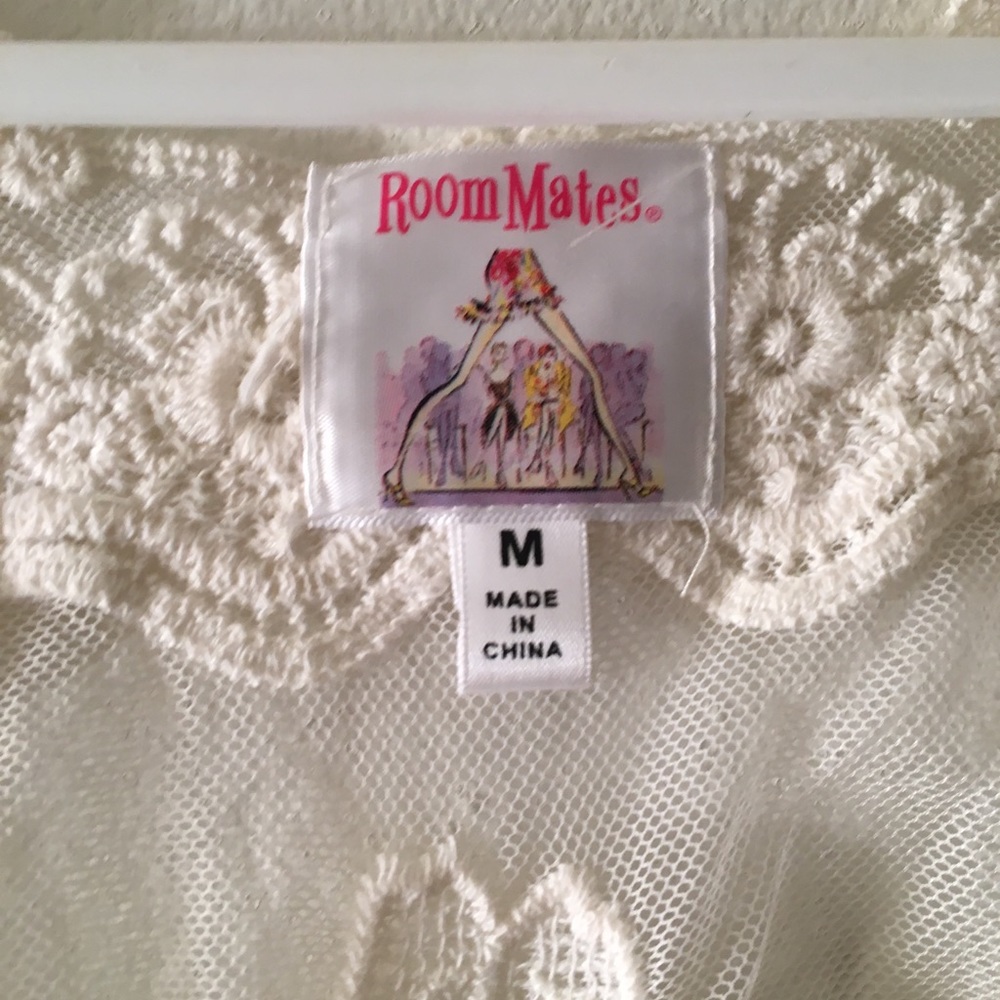 Ivory Lace Vest - Picture 5 of 5